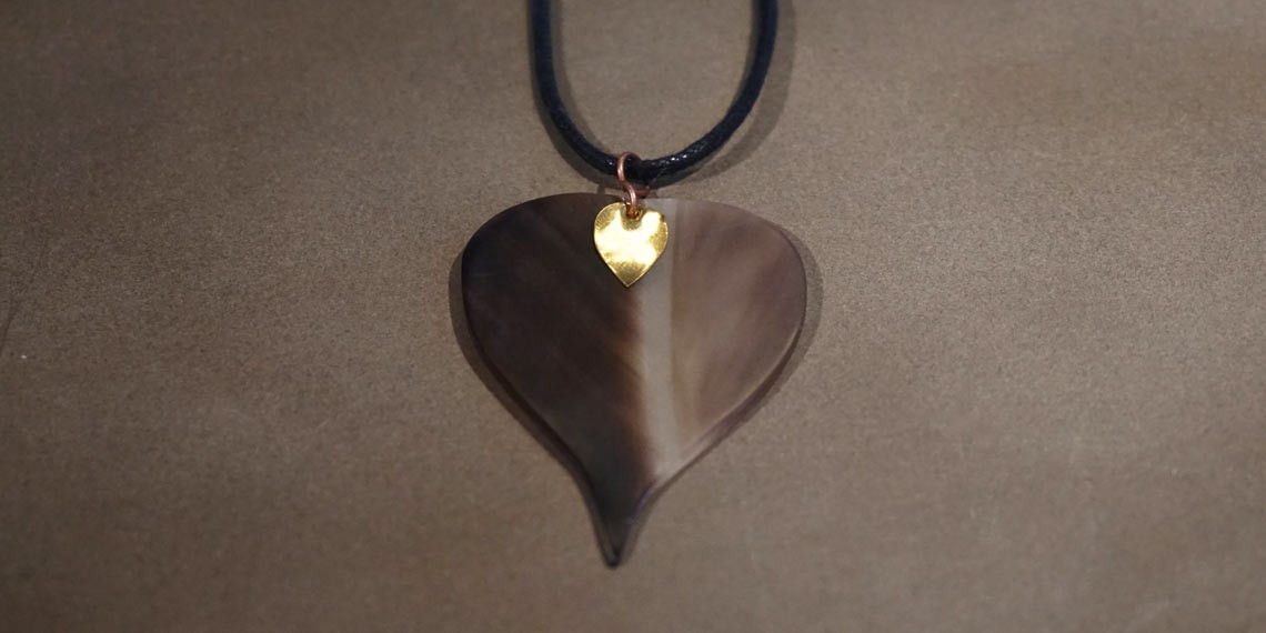 RoseMorant_Horn-leaf-Pendant_1140x570 necklace